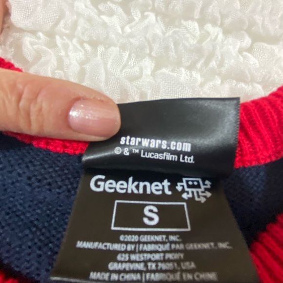 💥HP Holiday Grogu original Stars wars and mandalorian sweater by GeekNet S - Picture 3 of 9
